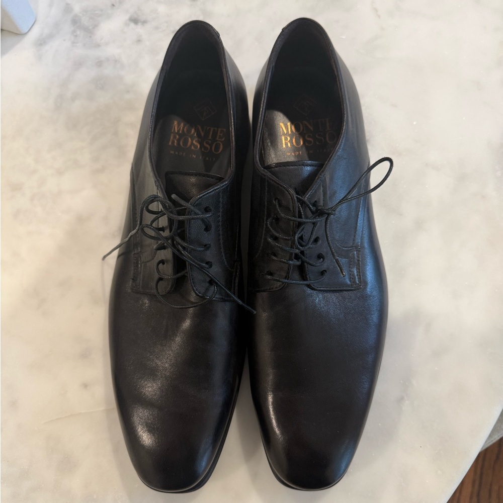 Monte Rosso Classic Black Shoes